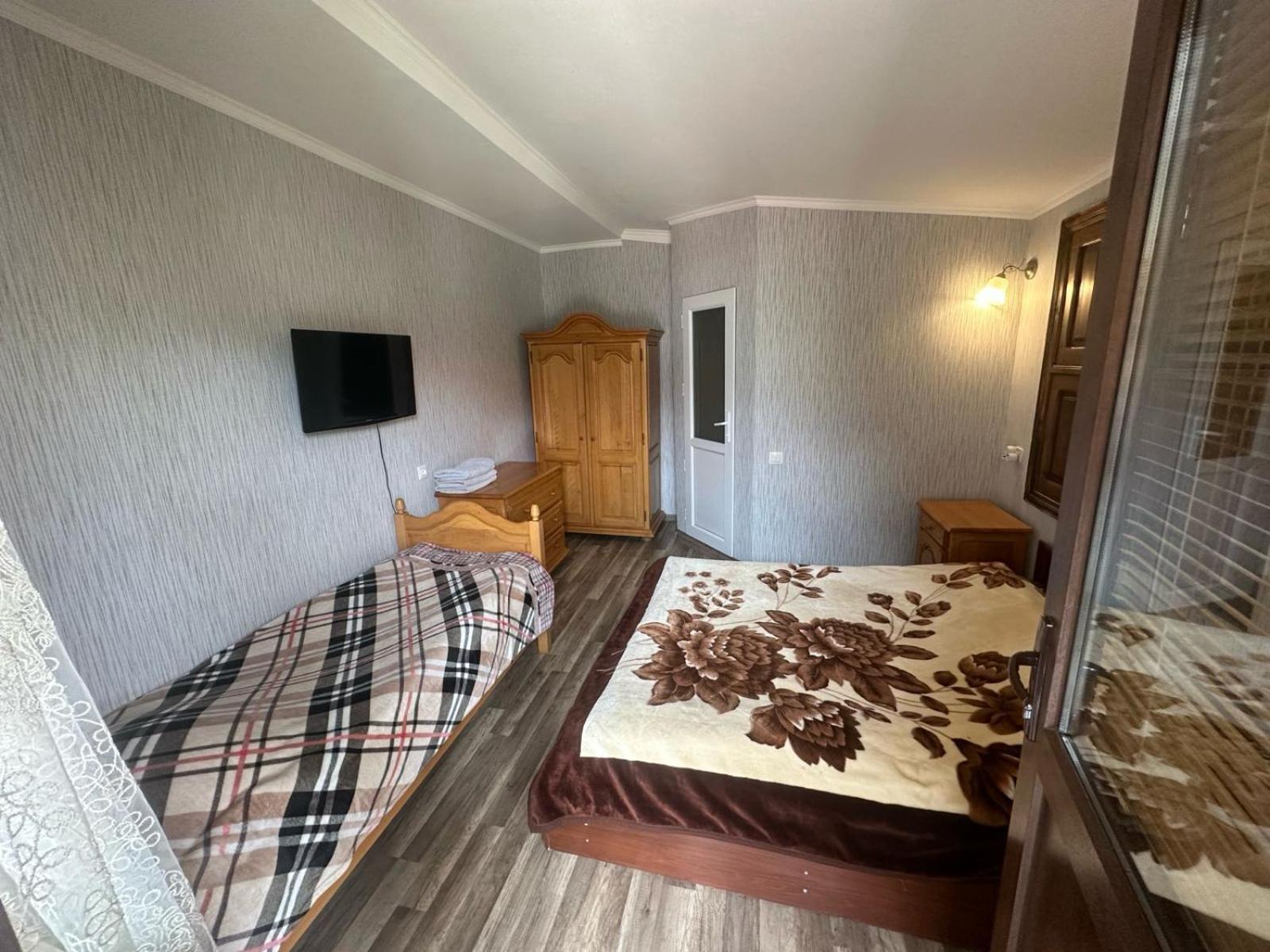 Archil And Nino Gigauri Guest House Kazbegi Exterior foto
